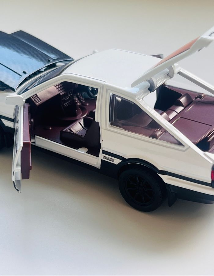 Figurine en Métal Voiture du Manga Initial D Echelle 1:30 (14 cm de longueur) - photo numéro 5