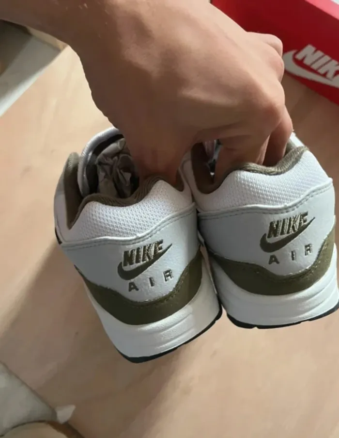 Nike Air Max 1 White Black Pure Platinium Médium Olive Taille 38,5 - photo numéro 3