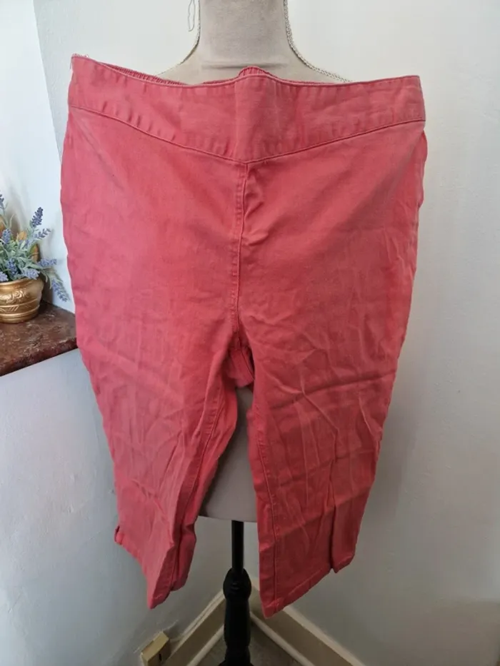 Bermuda pantalon blanche porte taille 46