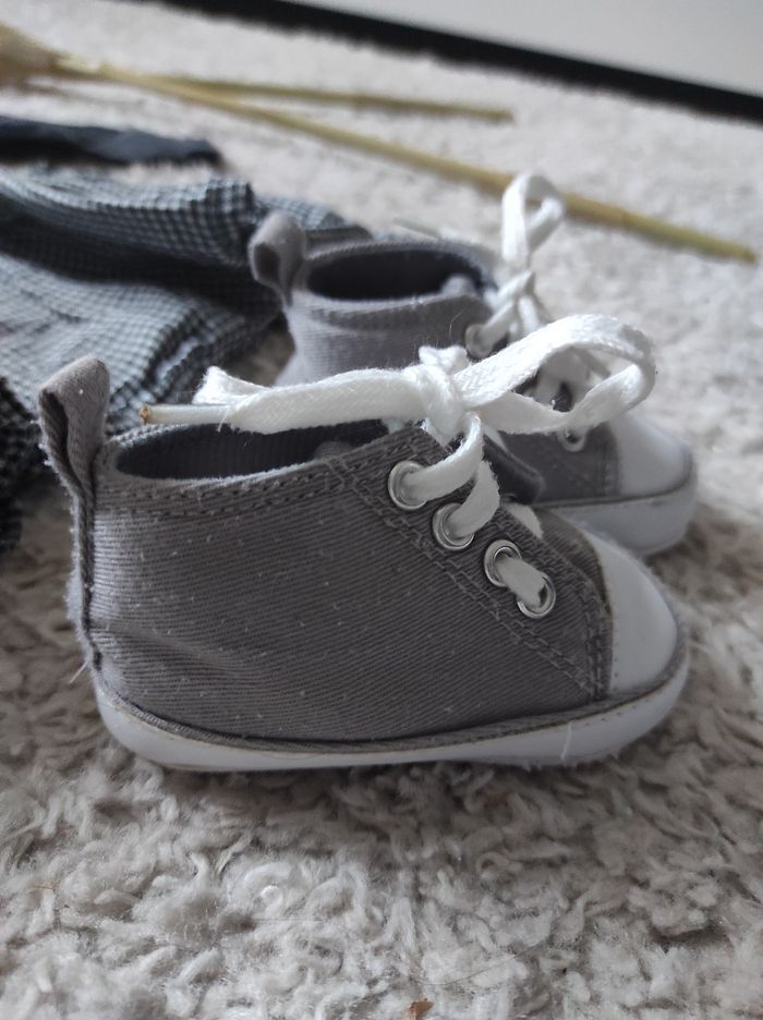 Lot robe 6 mois + converse - photo numéro 5