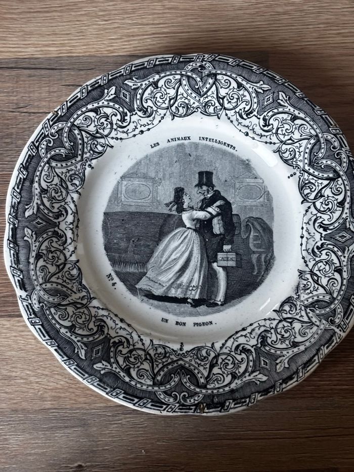 Vintage série de 7 assiettes parlantes en faïence de Creil « les animaux intelligents » - photo numéro 9