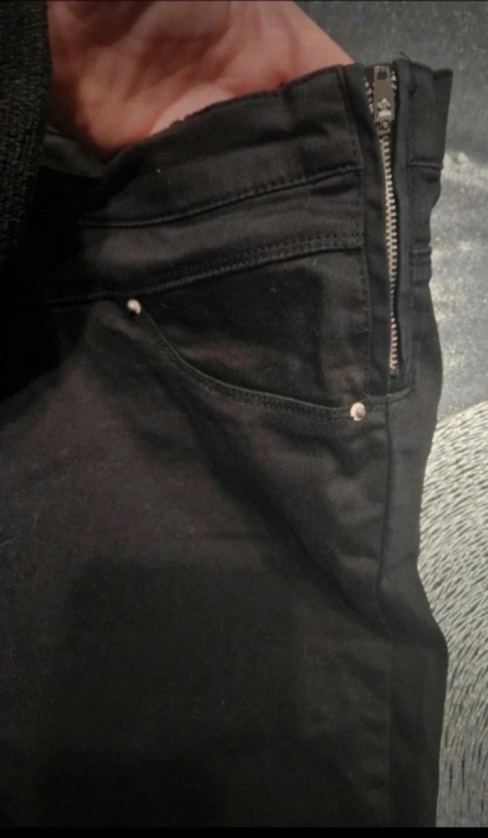 Pantalon noir - photo numéro 4