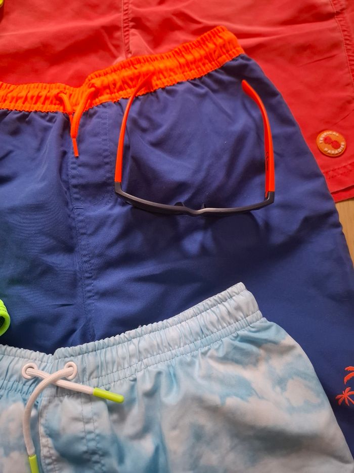 Lot 7 maillots et accessoires - photo numéro 5