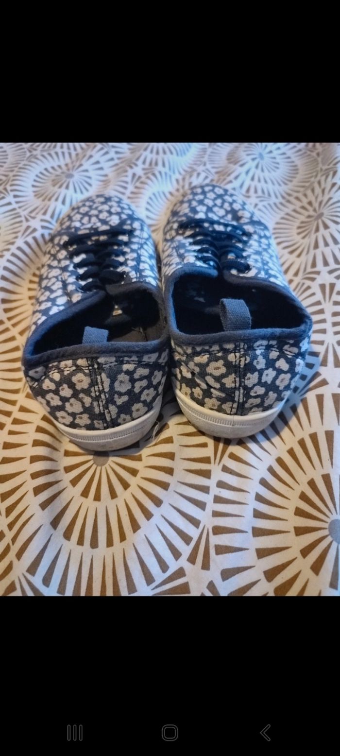 Chaussures 30 - photo numéro 2