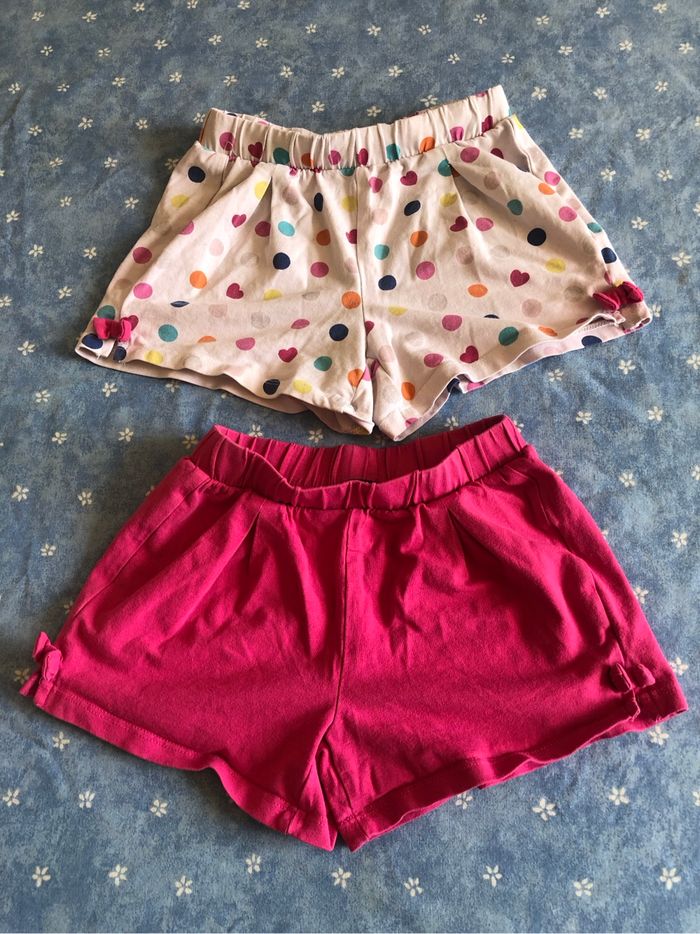 Vend 2 shorts My Chicco taille 3 ans