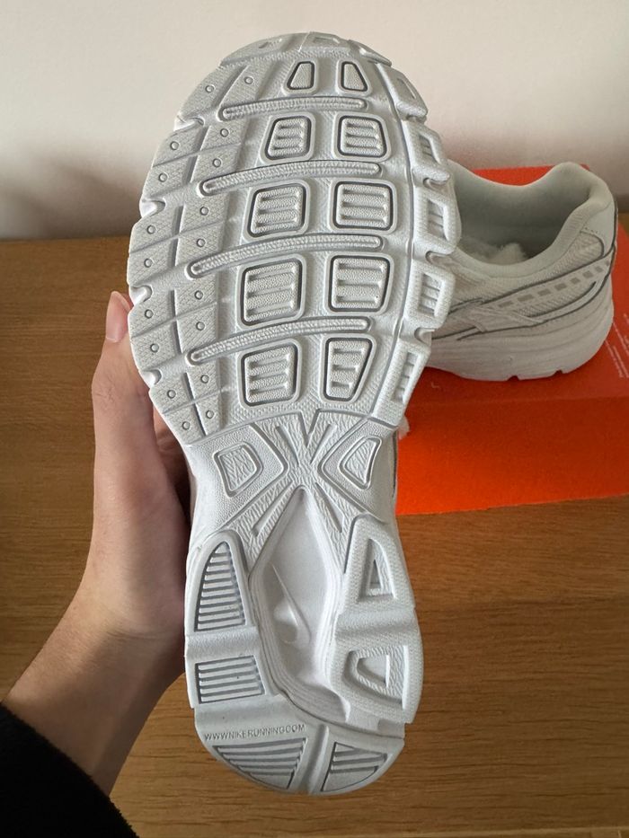 Nike Initiator Blanche Lacets Fluffy - photo numéro 7