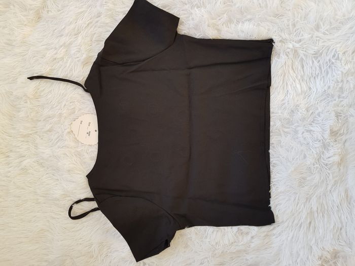 Crop top noir col en V a lacets taille 38 Neuf - photo numéro 2