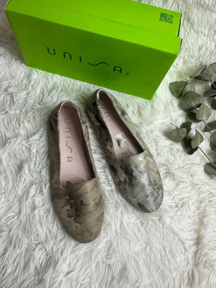 Paire de slipper Unisa taille 33 - photo numéro 4