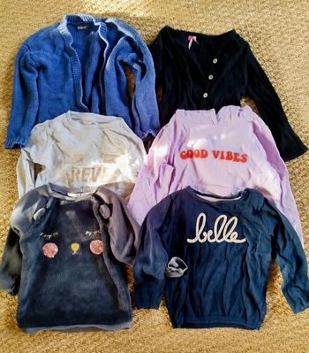 Lot pulls et gilets fille 4 ans