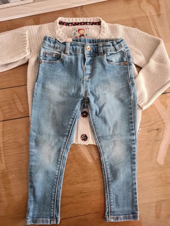 Ensemble gilet et jean 3ans - photo numéro 2