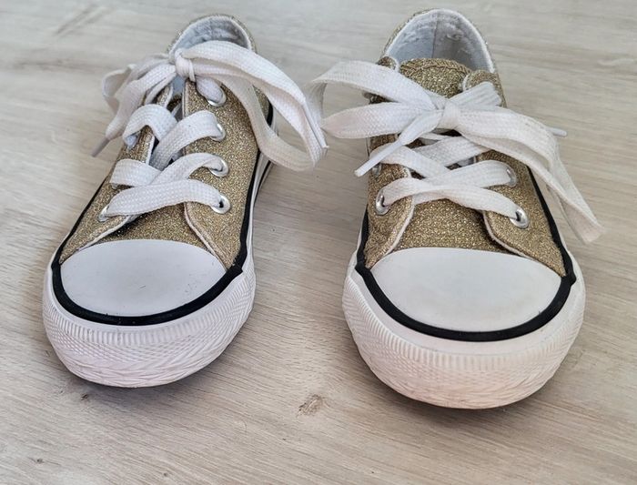 Tennis toute pailletée dorée - photo numéro 2