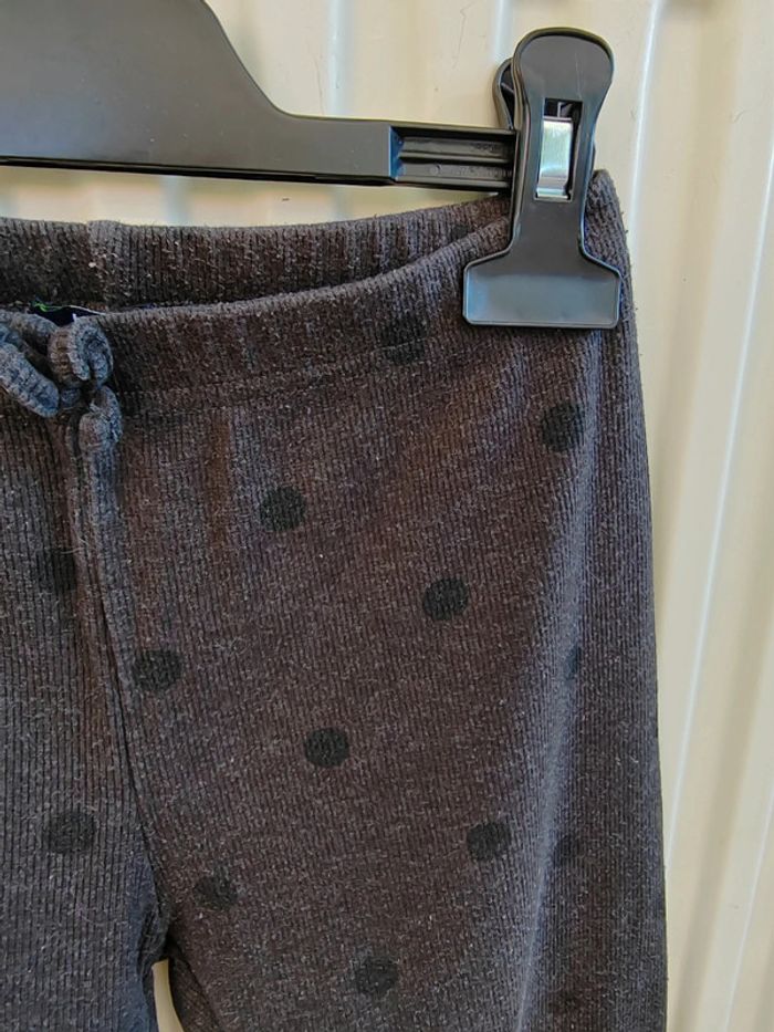 👖Legging gris à pois noir 10ans Kiabi - photo numéro 3