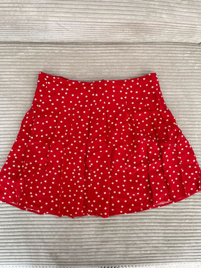 Jupe rouge à pois blanc - photo numéro 2