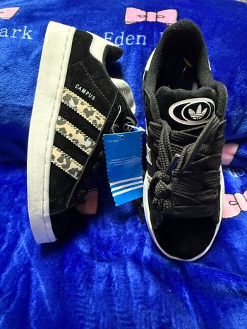 Baskets Adidas Campus – pointure 33  Chaussures neuves avec étiquette, noir léopard, Adidas, .  État : NeufPointure : 33  
