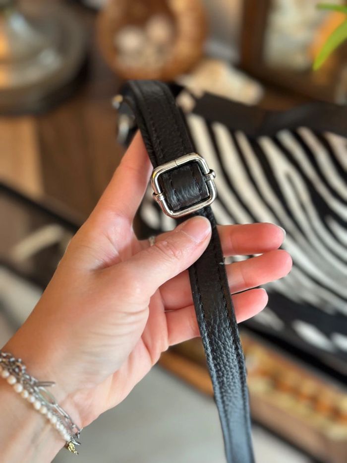 Sac en cuir à bandoulière zèbre – fabrication italienne - photo numéro 11
