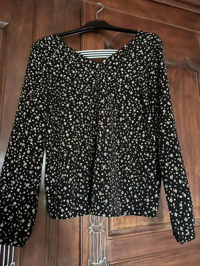 Blouse only 34