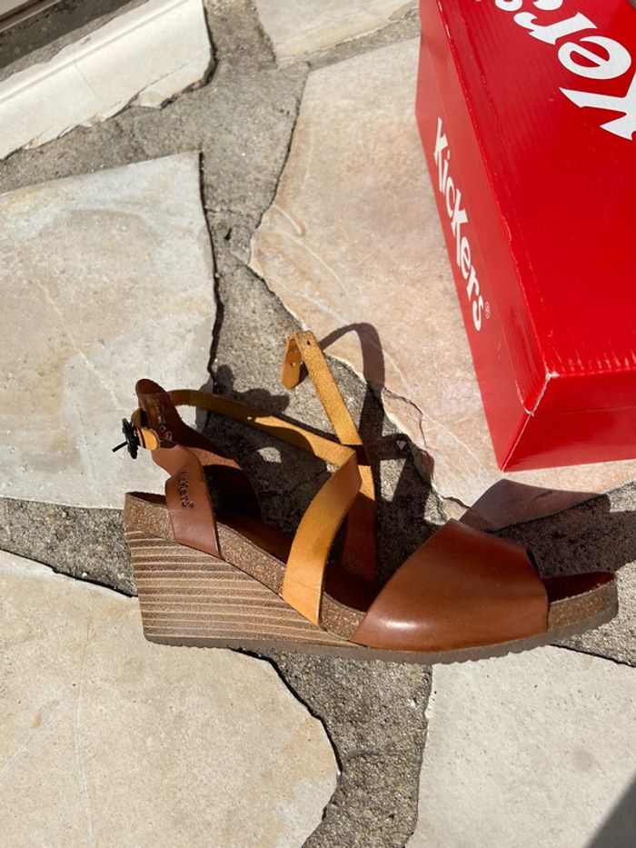 Sandales kickers en cuir pointure 36 - photo numéro 2