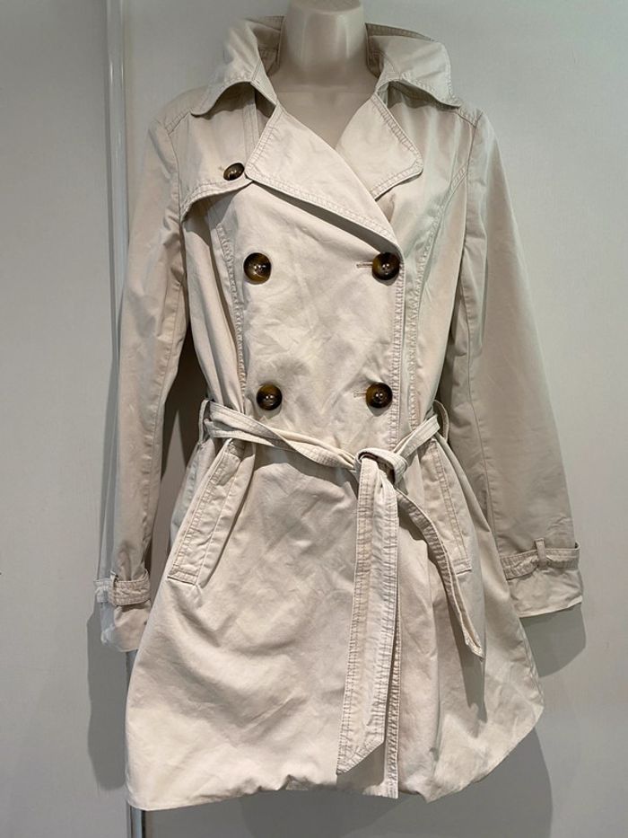 Trench esprit, taille 40 c’est couleur beige, très clair - photo numéro 19