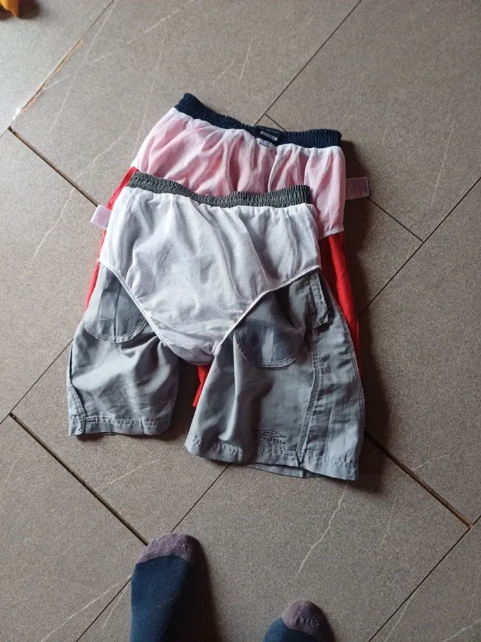 Lot 2 shorts avec poches zippees 13/14 ans - photo numéro 8