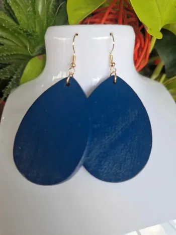 Boucles d'oreilles fantaisies ovale en bois bleu