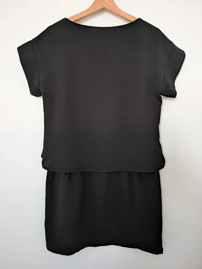 Robe noire - photo numéro 2