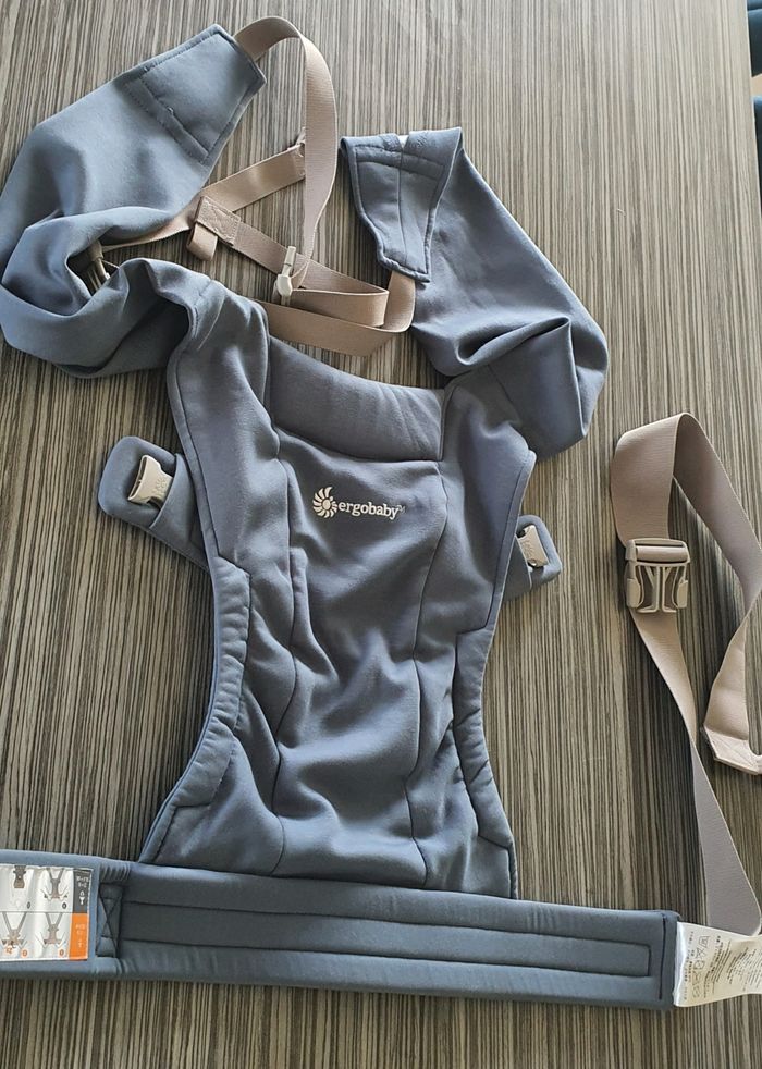 Porte bébé Embrace Ergobaby