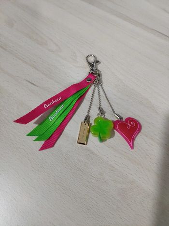 Magnifique gri gri chance porte clés bonheur cœur et trèfle 🍀 Marabout