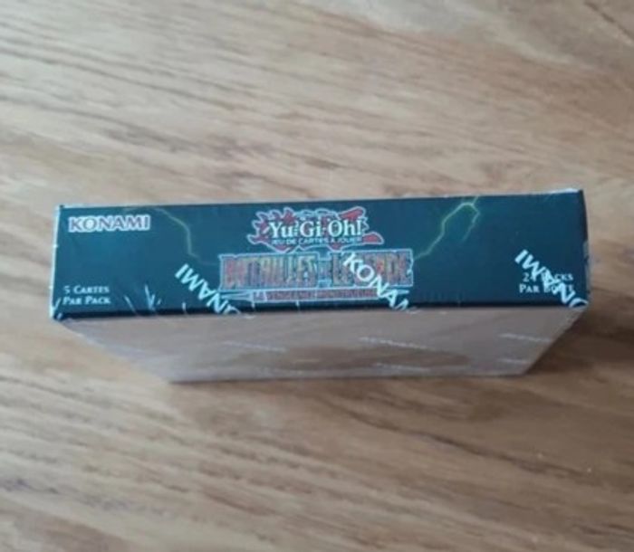 Yu-Gi-Oh! Display de 24 boosters Batailles de Légende : La Vengeance Monstrueuse - photo numéro 4