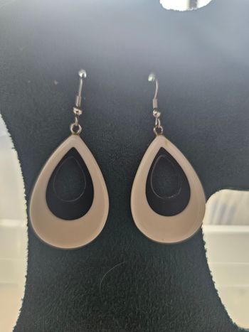 Boucle d'oreille 3