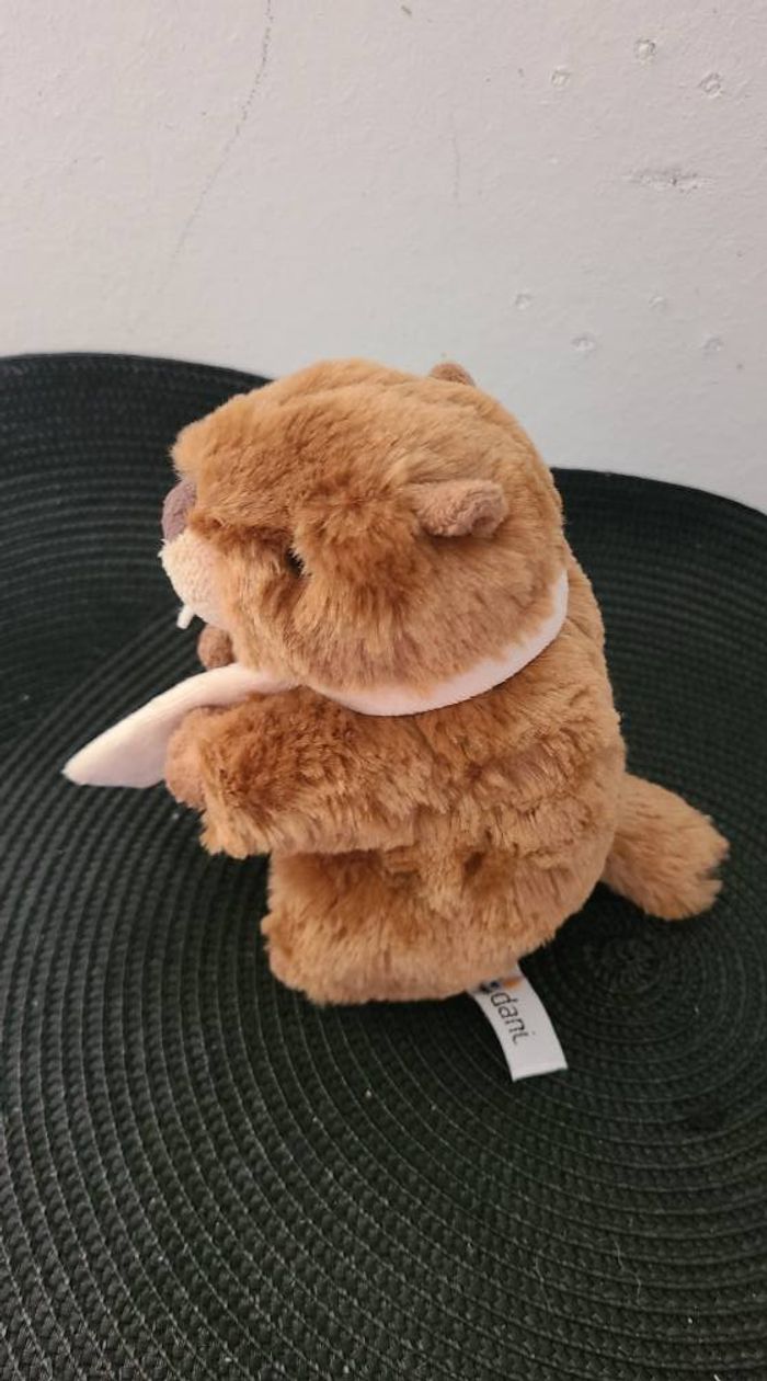 Peluche marmotte CREATIONS DANI Castor écharpe - photo numéro 4