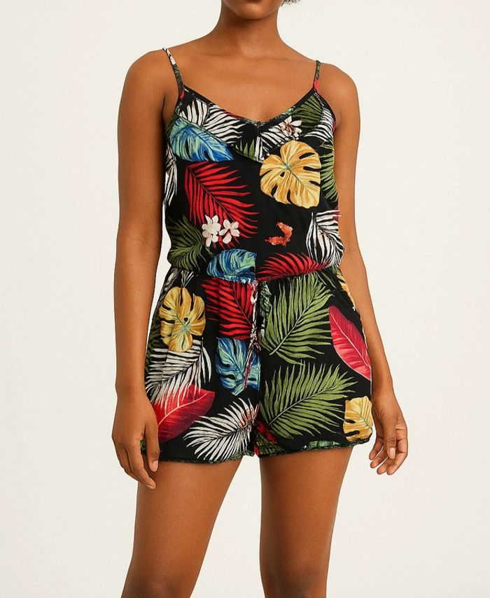 Jolie combishort fleurie femme