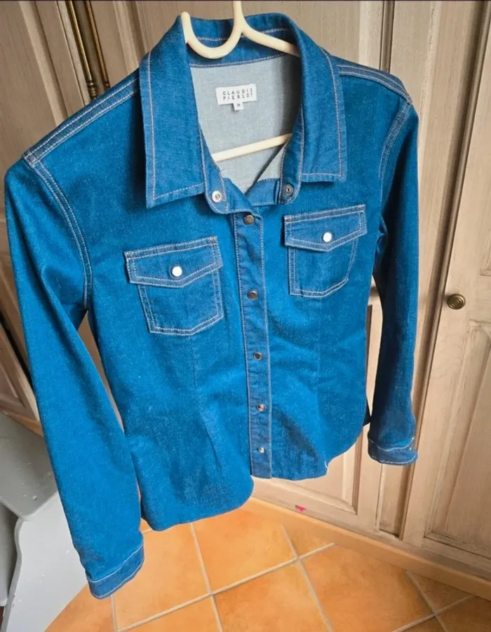 Chemise en jean claudie pierlot taille 38 - photo numéro 4