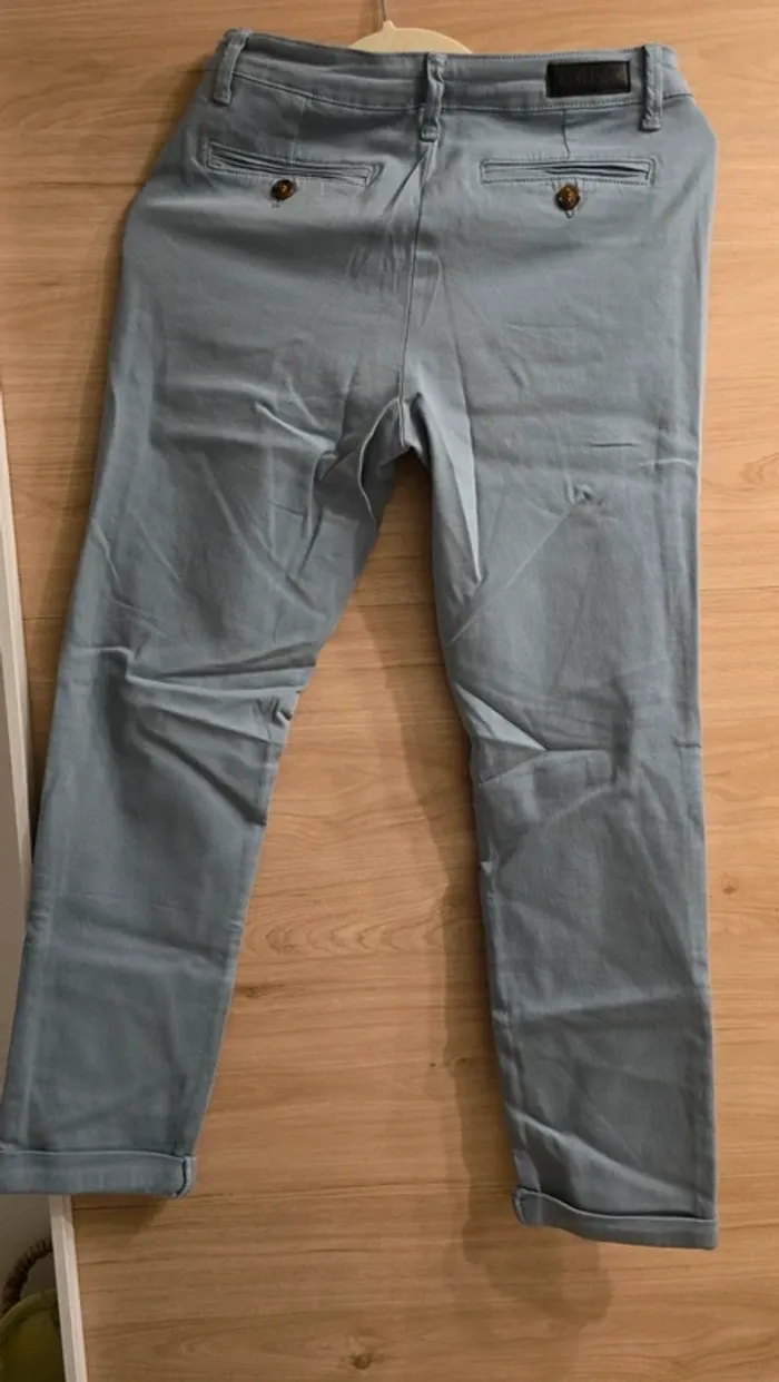 Pantalon chino neuf ! - photo numéro 2