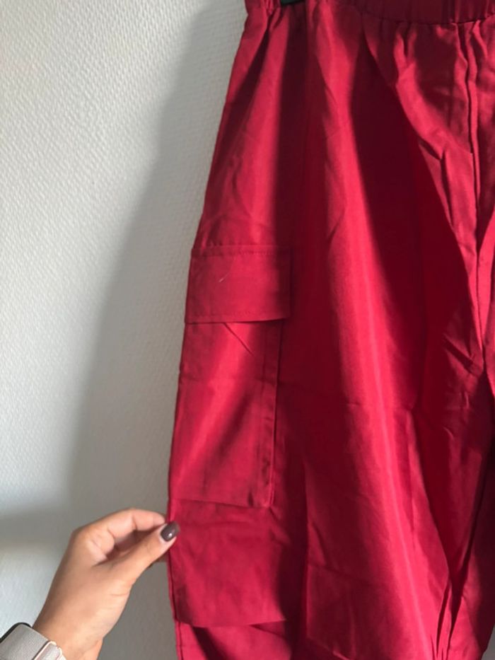Pantalon cargo rouge - photo numéro 3