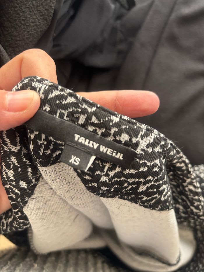 Robe sexy noir et blanc neuve - photo numéro 3