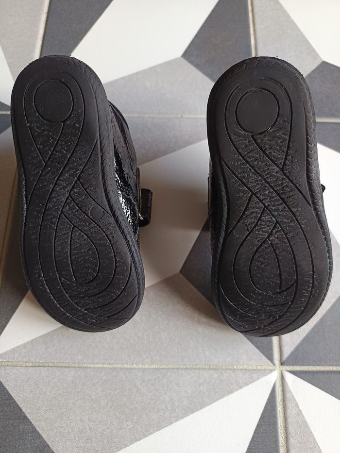 Chaussures vernis velours scratch Vertbaudet 24 - photo numéro 3