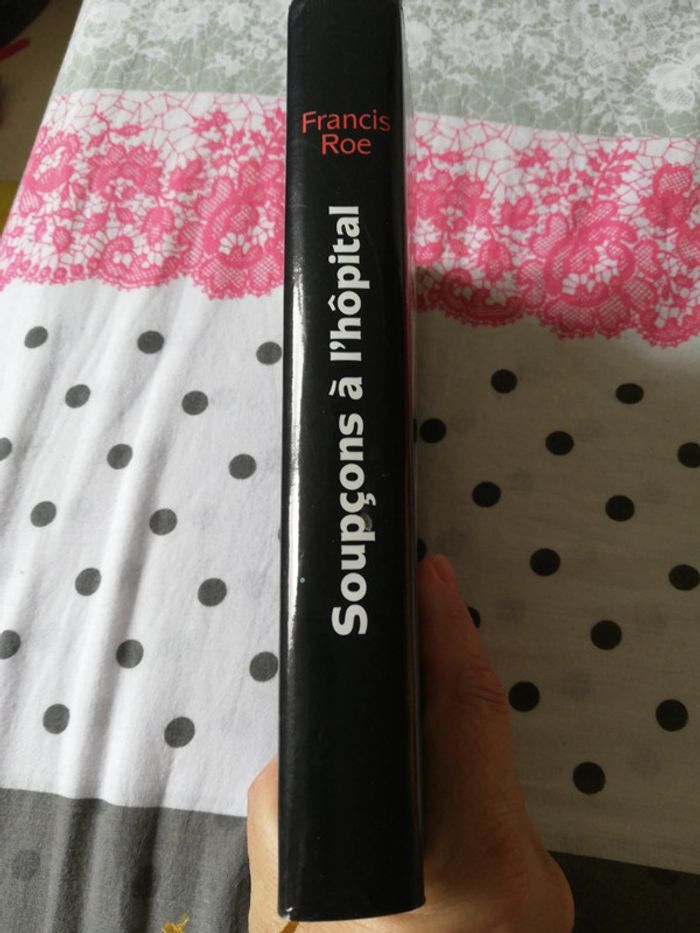 Soupçons à l'hôpital - photo numéro 3