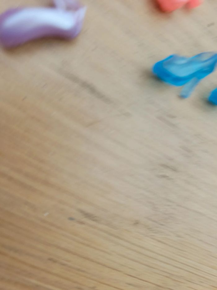 Lot chaussures barbie talon et chaussure de gymnastique violette - photo numéro 4