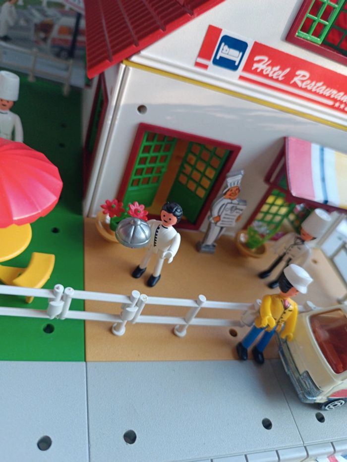 Maison house maisonnette playmobil hôtel restaurant majokit voiture small miniature majorette 7501 - photo numéro 6