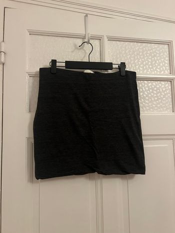 Jupe courte H&M taille M chine foncé
