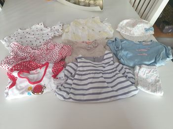 Lot robes fille 12 mois