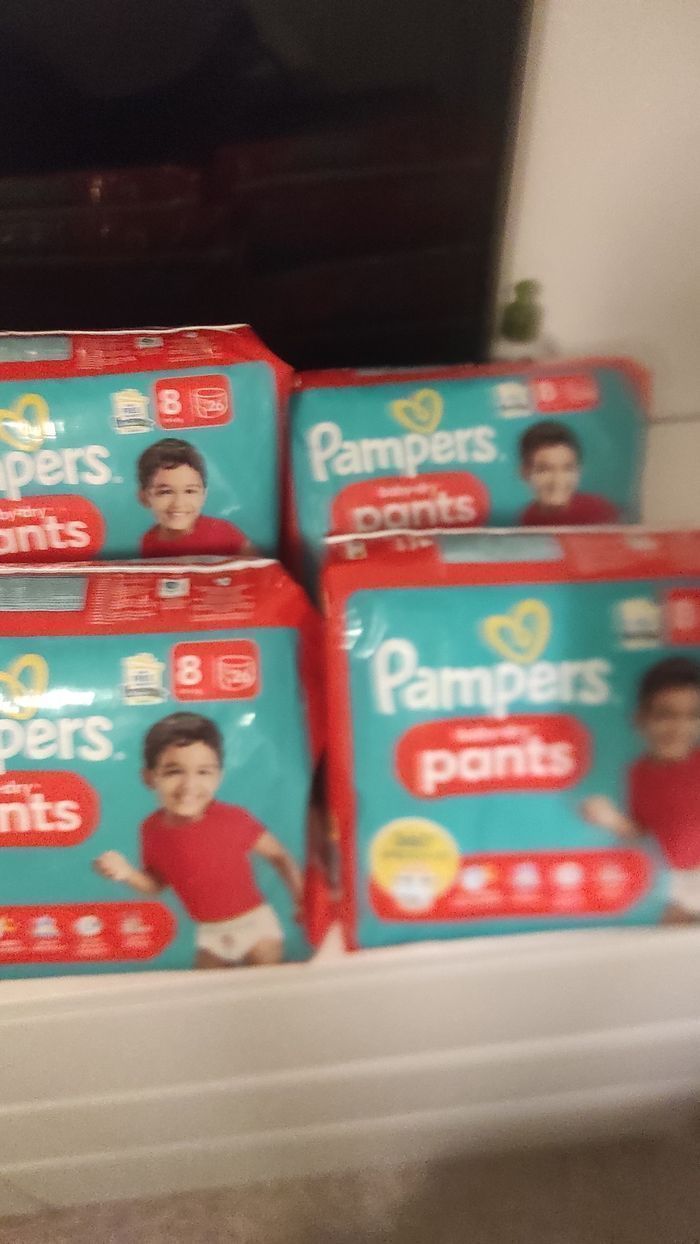 4 paquet Pampers taille 8 - photo numéro 2