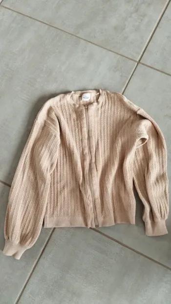 Gilet tape a l oeil doré 10 ans fille