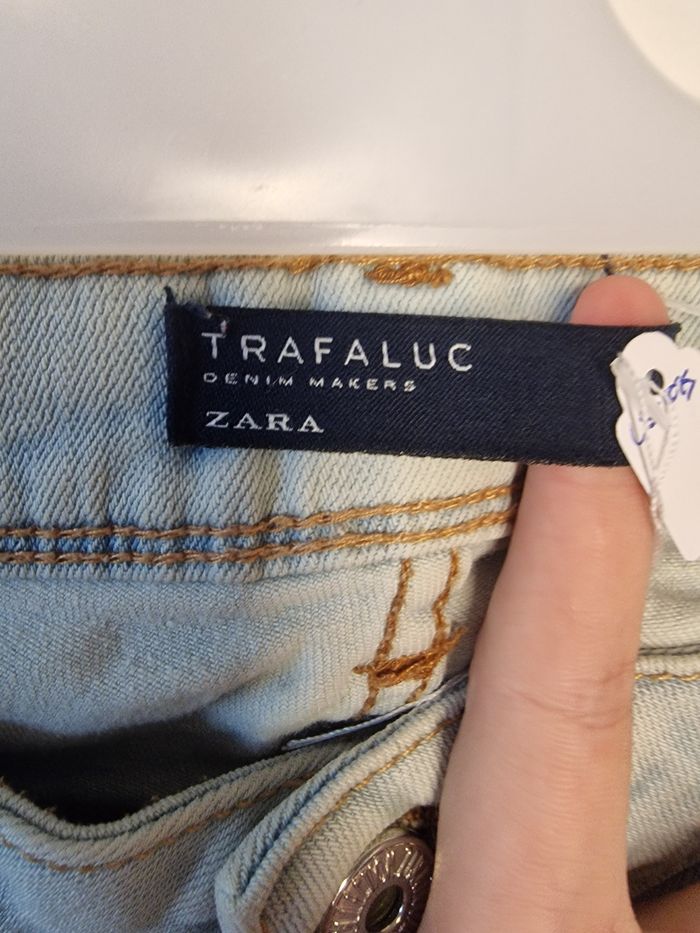 Jeans à trous - photo numéro 4