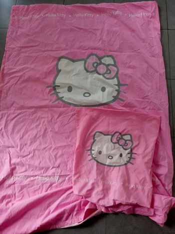 Housse de couette et taie d'oreiller Hello Kitty