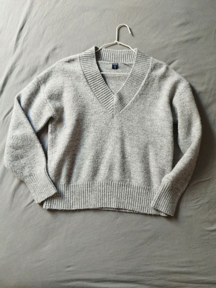 Pull col V laine gris Kiabi taille XS