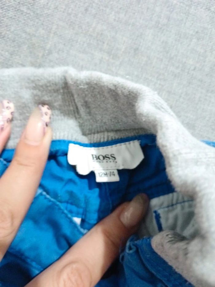 C61 short bleu Hugo Boss 12 mois - photo numéro 5