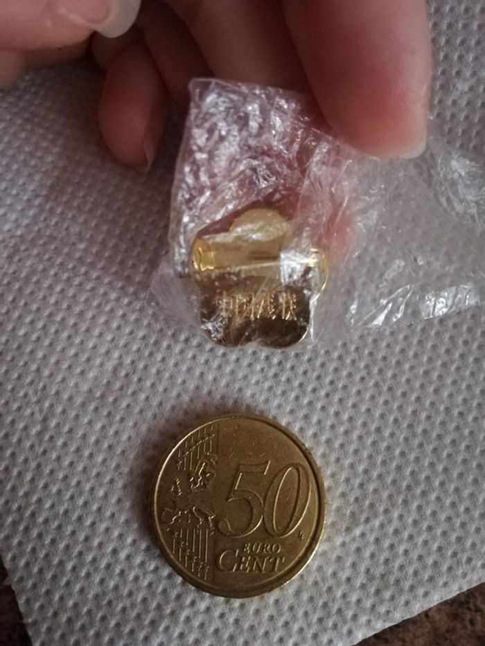 Très jolie petite broche vintage neuve emballée - photo numéro 3