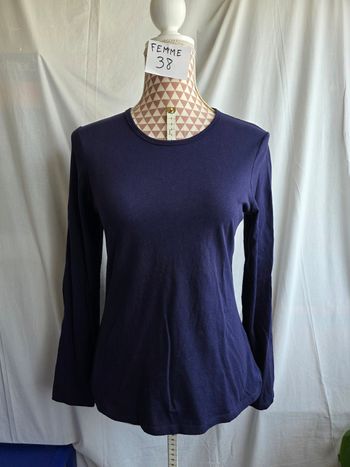 Tee-shirt, marine, en coton, en excellent état, largeur d'épaule 35cm, largeur sous bras 44cm, longueur 60cm, marque Kiabi =5€