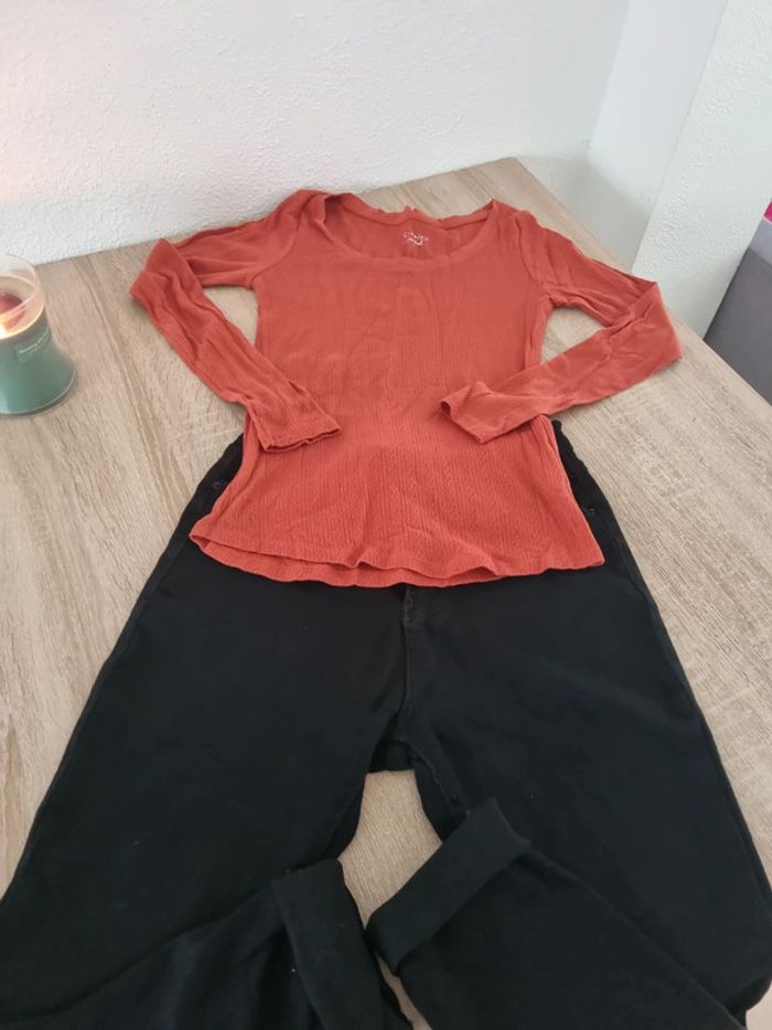 Ensemble pantalon + tee shirt